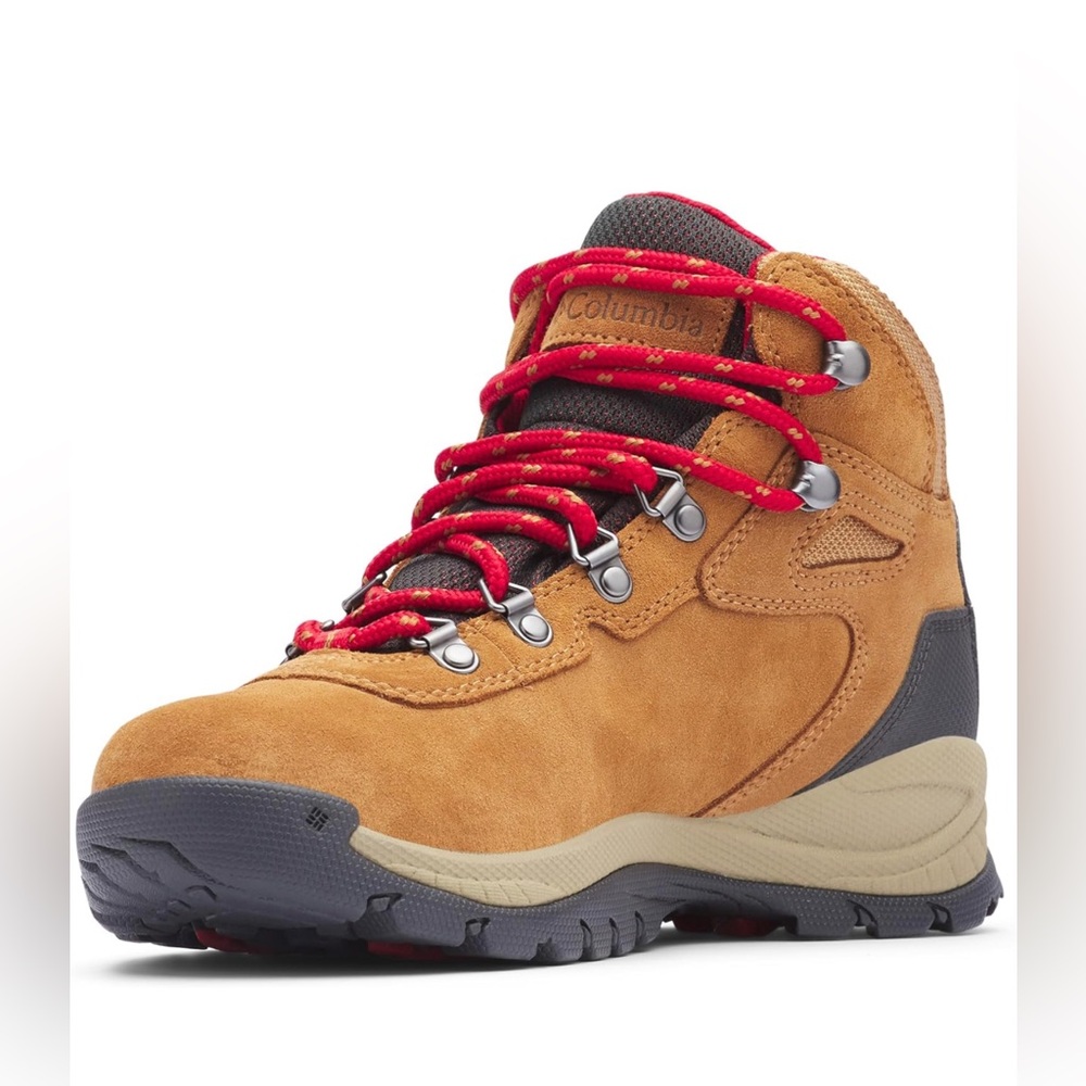 Columbia Women's Newton Ridge Plus Waterproof Amped Hiking Boot sizes 7.5 & 9.5